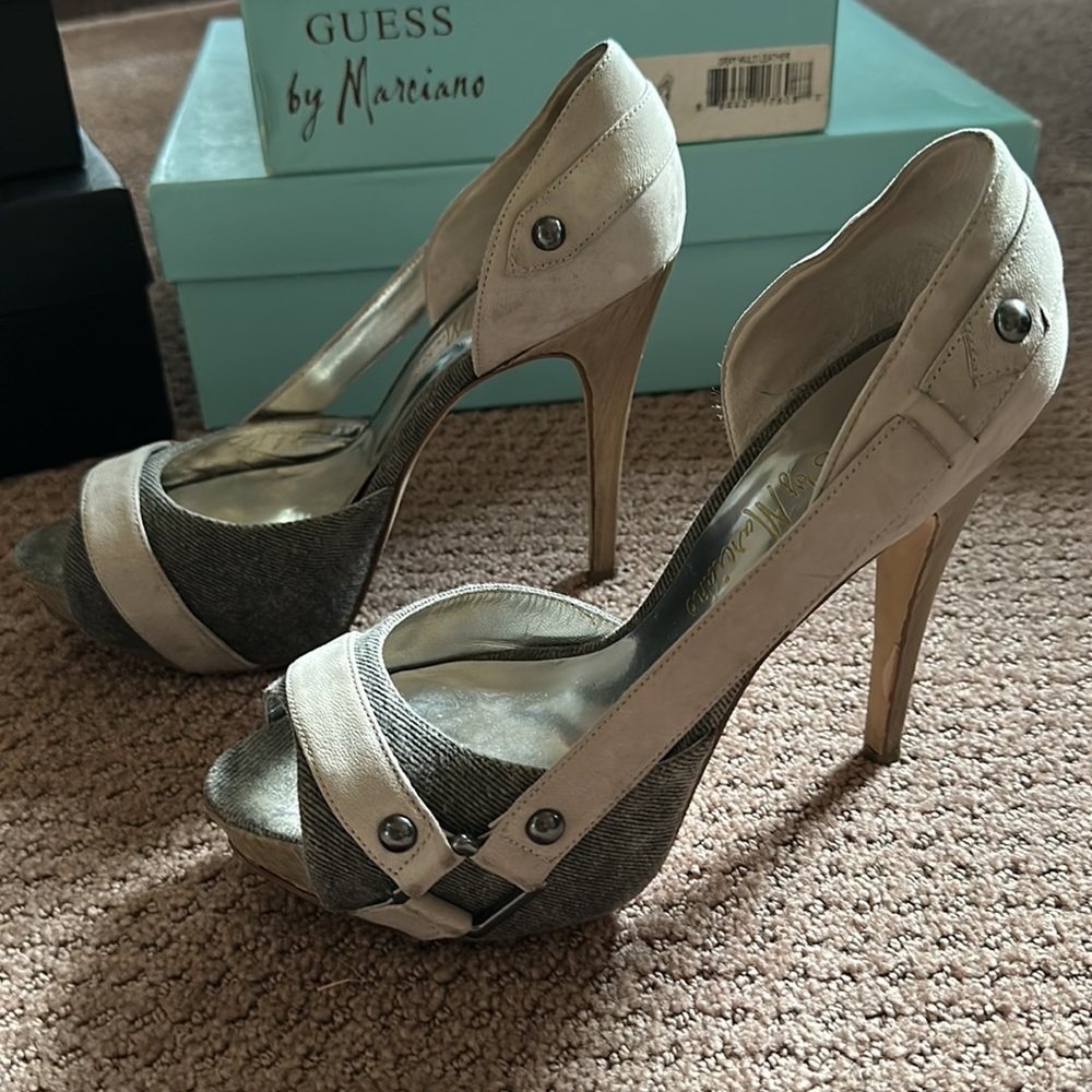 Marciano grey corduroy / suede peep toe platform heel sandals sz 6